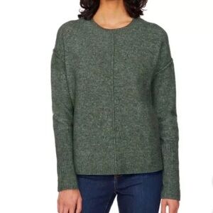 Elegant Green Crew Neck Sweater